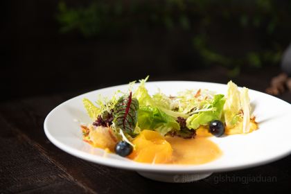 阿凯缇娅·安止樱落海景度假酒店·一间海景餐厅