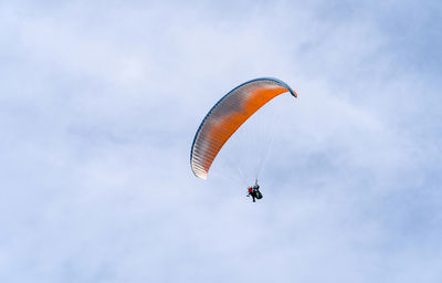 Paragliding Experiences in Linzhou
