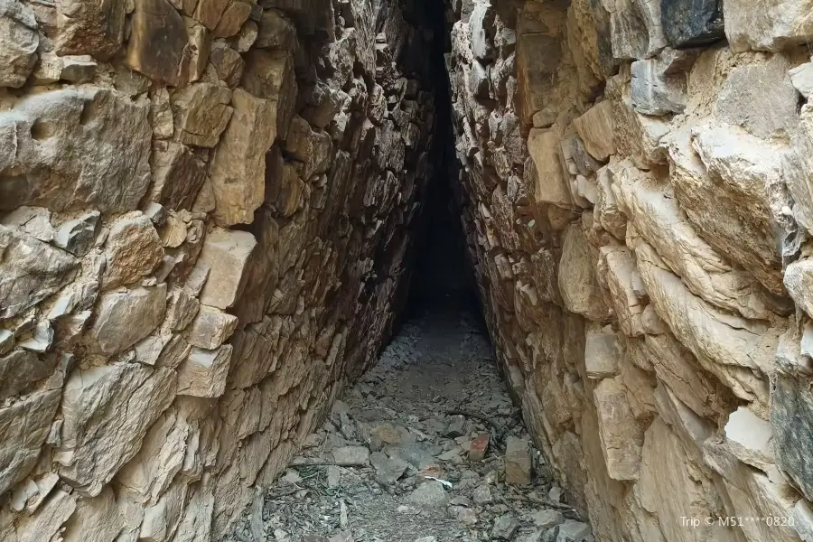 Cangjun Cave