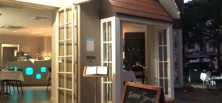 Main Wave Restaurant