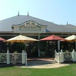 Tommy Bahama Restaurant, Bar & Store