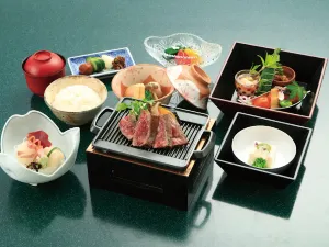 Japanese restaurant "Tsutsuji no Chaya" (Hotel de yama)