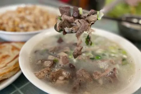 荣昌老油饼(昆明路店)