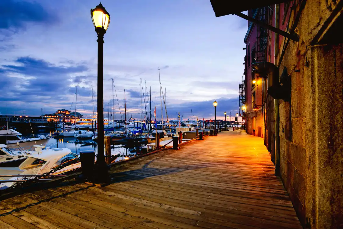 Hotels near Harborwalk