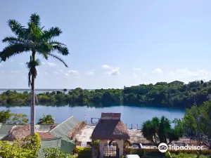 Cenote Azul