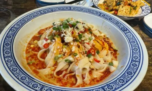 Guanzhong Road Shanwei Art Restaurant