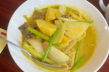 Blues FASHIONABLE RESTAURANT