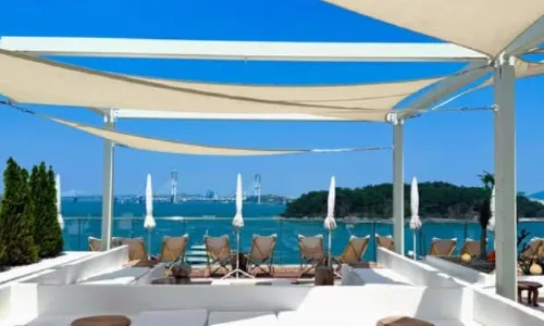 sea front terrace