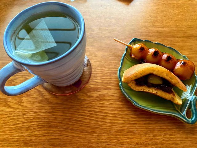 お茶、お菓子