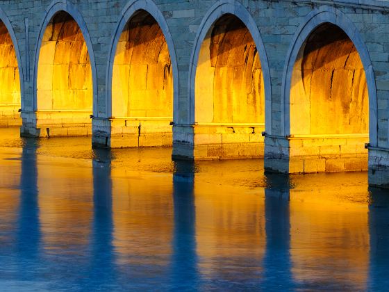 Seventeen Arches Bridge