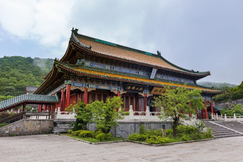 Tianmen Mountain Temple