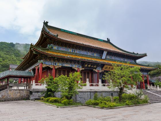 Tianmen Mountain Temple