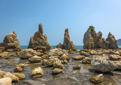 Hashiguiiwa Rocks