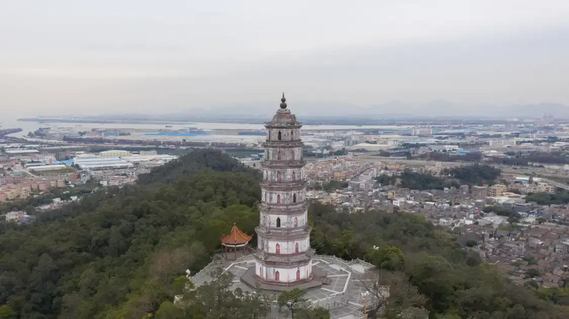 Hotels near Lingyun Tower
