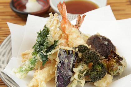 Wasai Yakura Komachidori