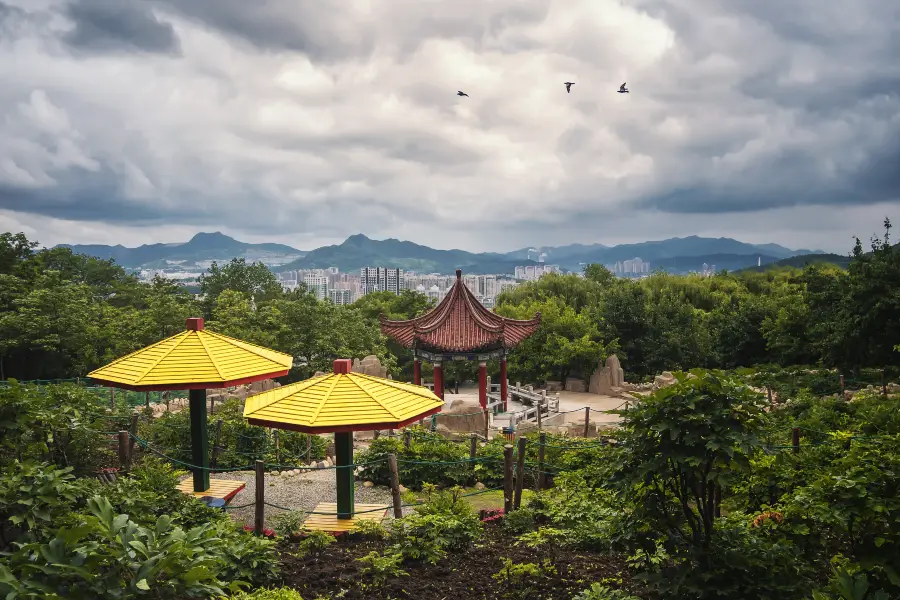 Longhu Park Zoo