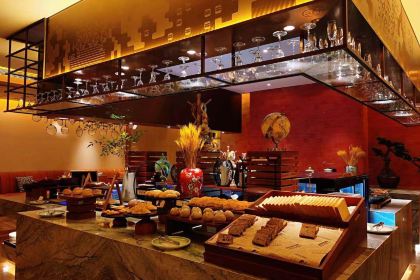 JIAO ZUO SHI YING BIN GUAN ZHONG CAN TING