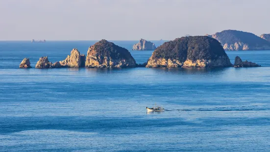 Geoje Haegeumgang ("Mount Kumgang of the sea")