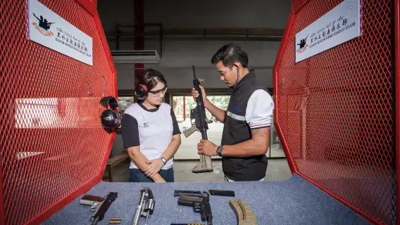 泰國芭達雅黑水王射擊俱樂部體驗