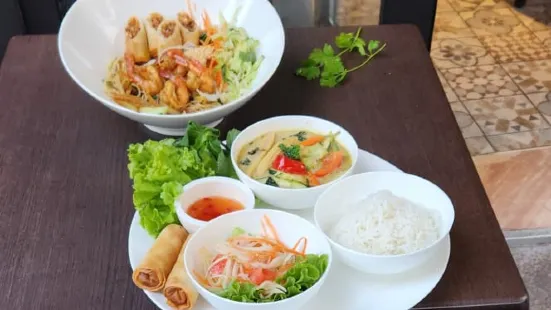 Le Petit Thai