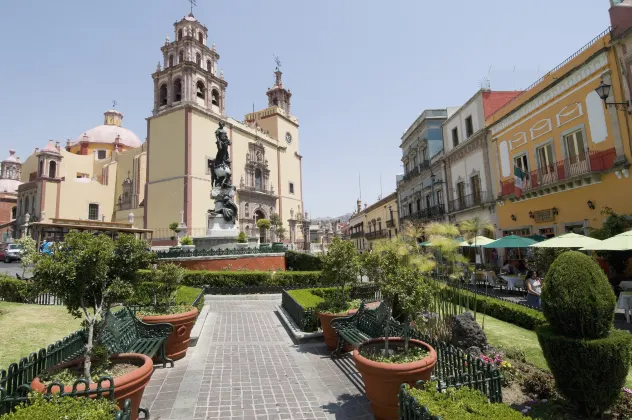 Hotels in Leon That Provide Airport Transfers