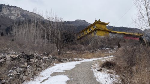 Chaoyang Cave