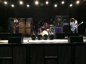 Dinosaur Jr. Tour