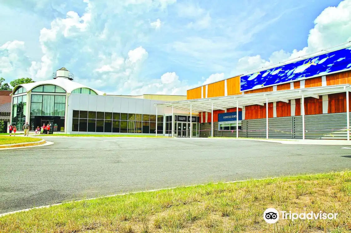 Hotels near Greensboro Science Center