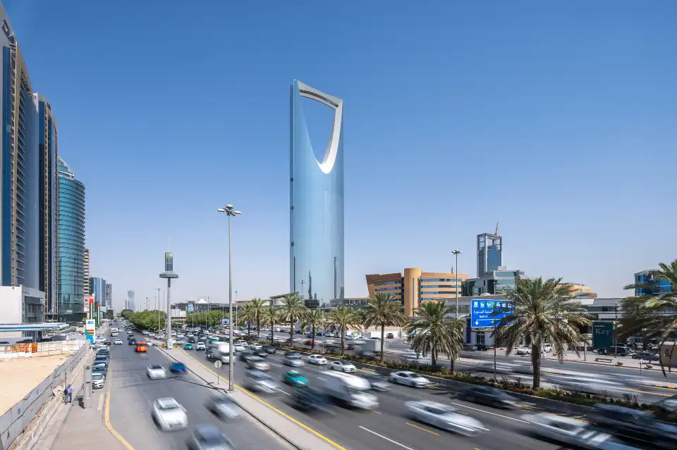 2_Kingdom Centre