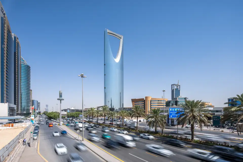 2_Kingdom Centre