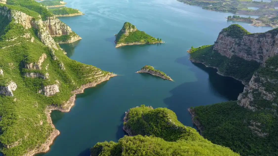 Hotels near The Yellow River Xiaolangdi Scenic Area