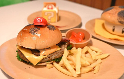 キノピオカフェ　ユニバ キノピオカフェ🍽️ マリオエリア入った時点ですでに 予約が19