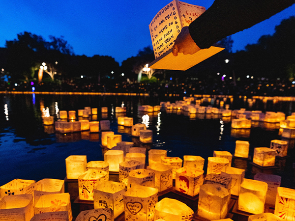 GOLD COAST WATER LANTERN FESTIVAL | Surfers Paradise