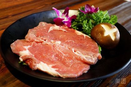 MING DONG KAO ROU GUAN