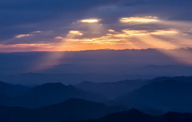 Sunrises in Yushan