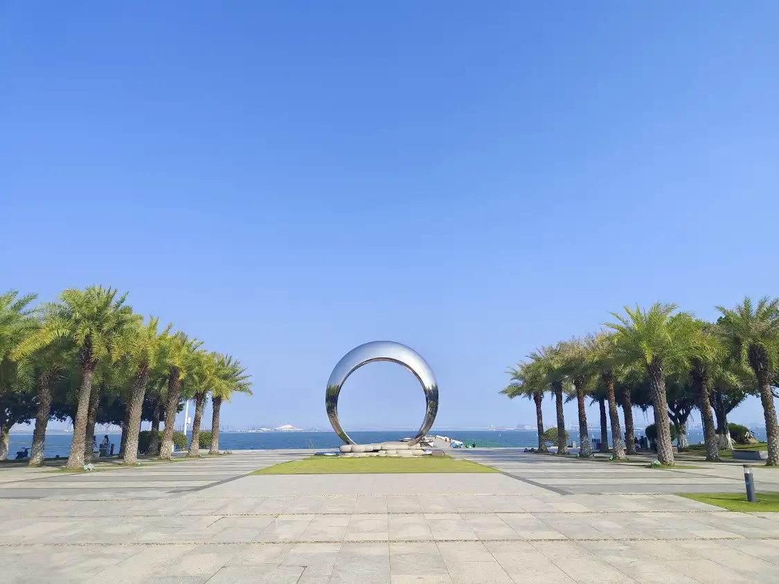 Hotels near Huandong Romantic Coast