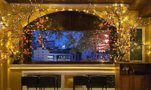 The View Rooftop Bar & Eatery