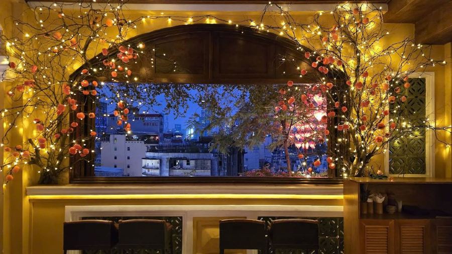 The View Rooftop Bar & Eatery