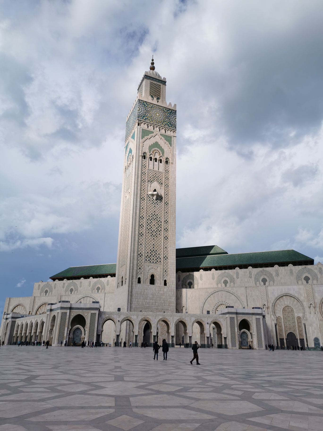 カサブランカ ハッサン 2 世モスク 評判 案内 トリップドットコム