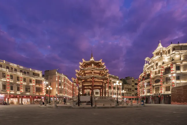 Отели рядом с достопримечательностью «»