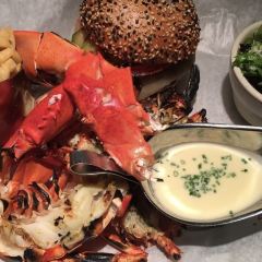 Burger & Lobster User Photo