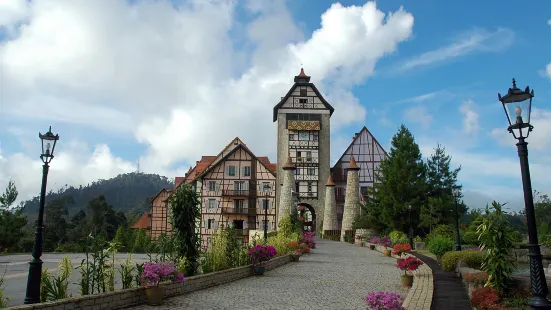 Japanese Village at Colmar Tropicale