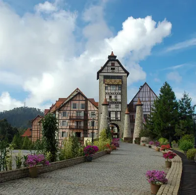 Hotels in der Nähe von Holy Trinity Lutheran Church (LCM)