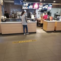 麦当劳(延安中际百货店) User Photo