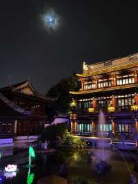 Breathtaking night walks, Yuyuan Garden