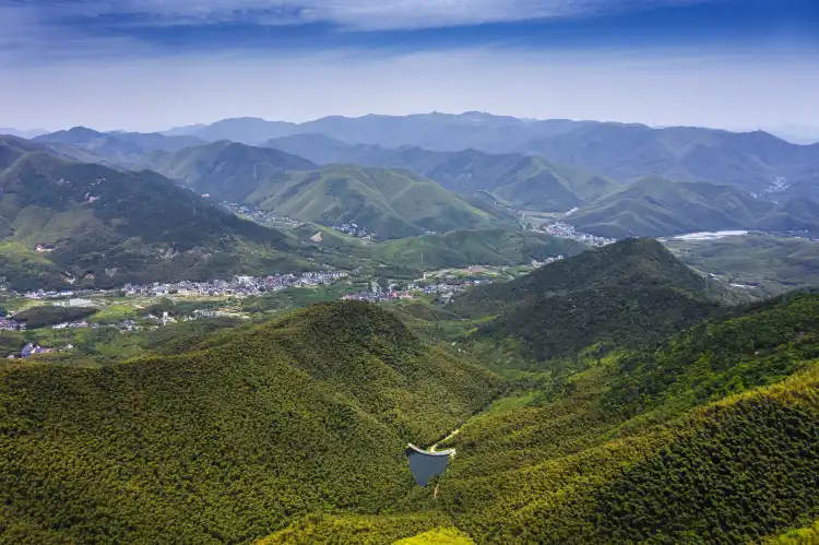 Hotels near Yucun Scenic Area, Mogan Mountain