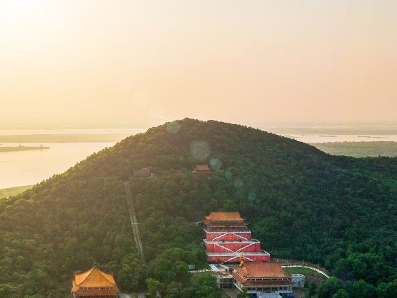 Little Jiuhua Mountain