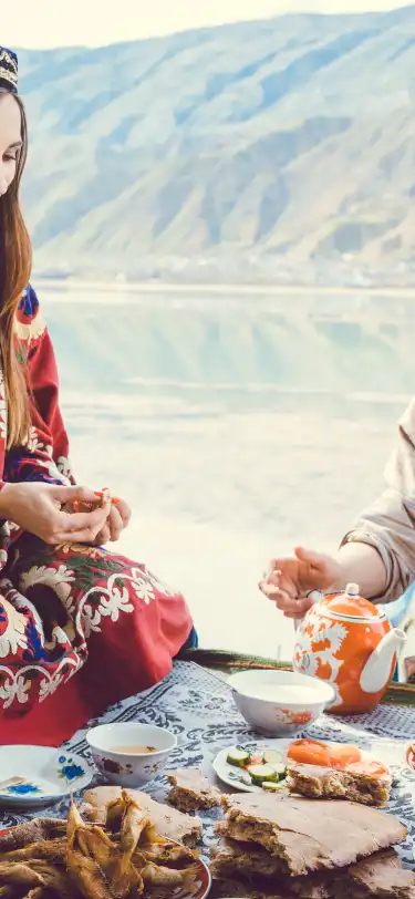 タジキスタンのプールのあるホテル