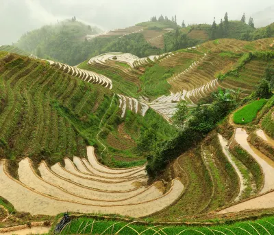 Hotels near Liwangcun Tourism Area