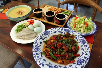 Yiyunjingpinliansuokezhanzhong Restaurant (tai'erzhuanggucheng)